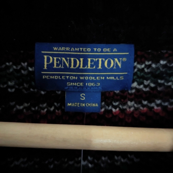 NWT, PENDLETON zip up wool sweater sz small - Picture 2 of 6